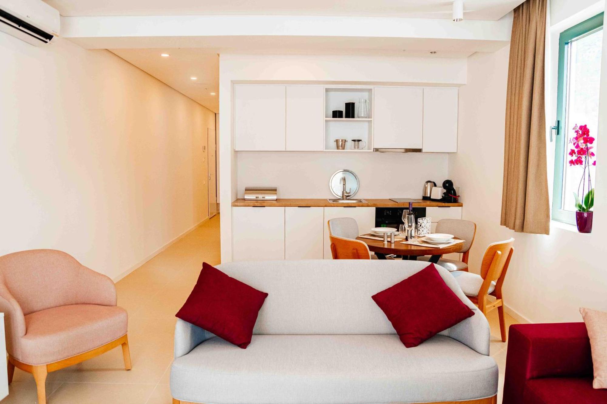 Sunraf Luxe Aparthotel